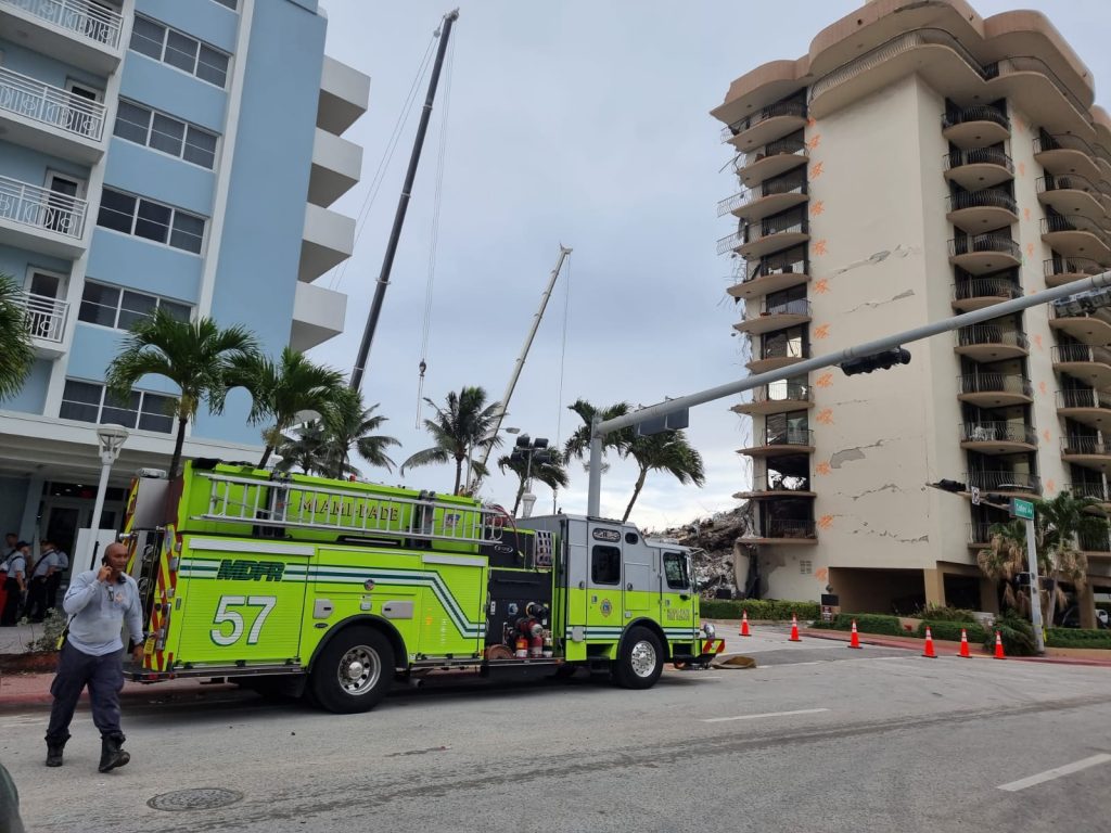 תיעוד ממיאמי: ממשיכים בניסיונות החילוץ