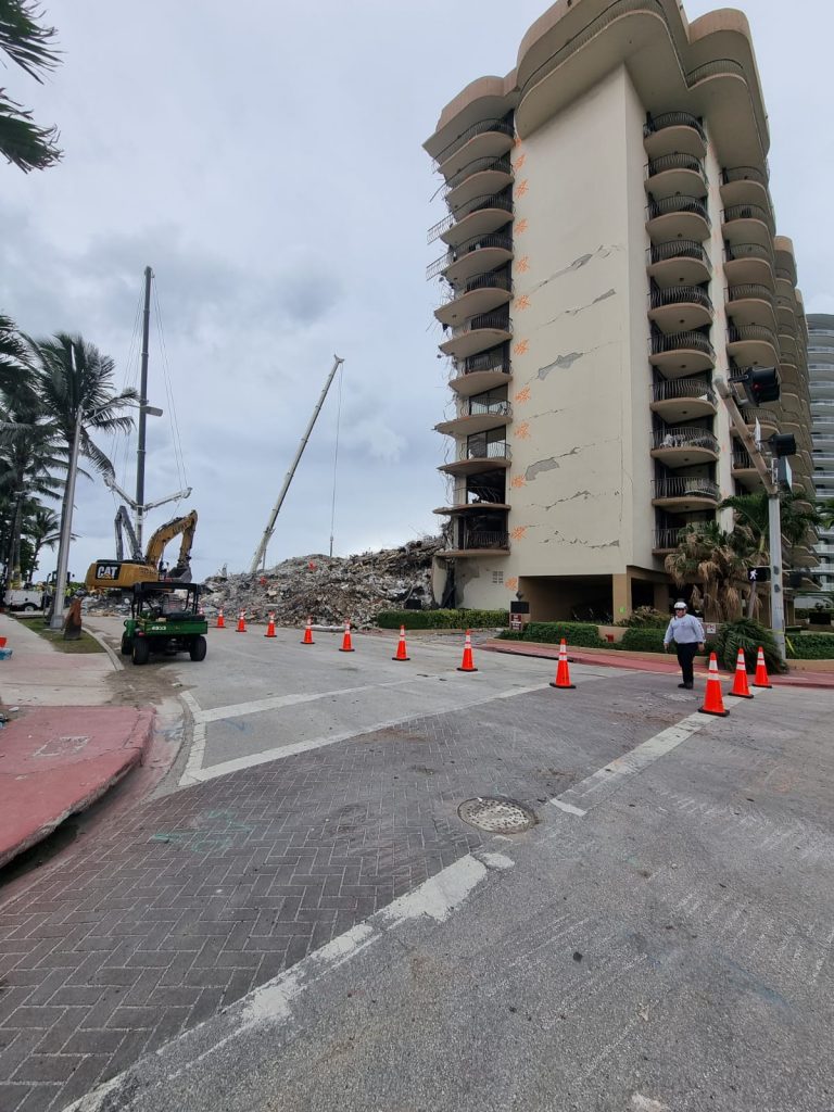תיעוד ממיאמי: ממשיכים בניסיונות החילוץ