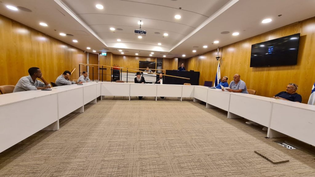 לקראת שנת השמיטה: הגר"י אפרתי פגש את הגננים בכנסת