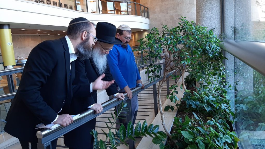 לקראת שנת השמיטה: הגר"י אפרתי פגש את הגננים בכנסת