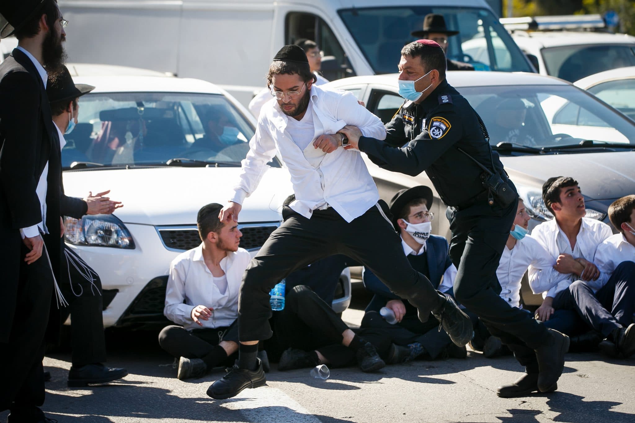 הפלג הקיצוני חסם את כביש 4