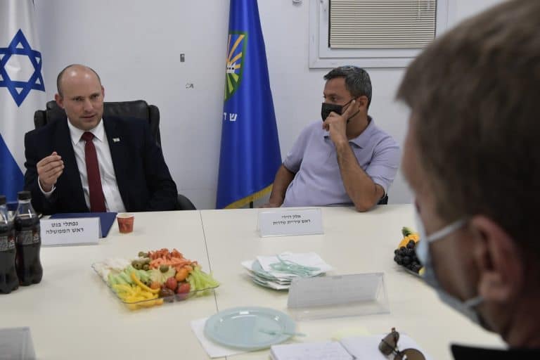 בנט, עוטף עזה