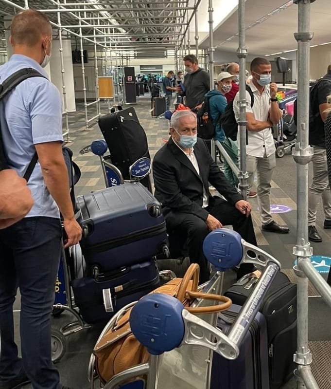 יו"ר האופוזיציה בנימין נתניהו נחת בארה"ב • תיעוד