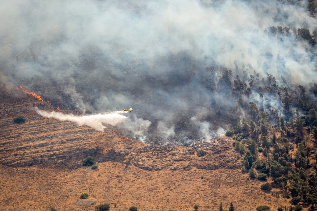 שריפת ענק בהרי ירושלים: תושבי 6 יישובים פונו
