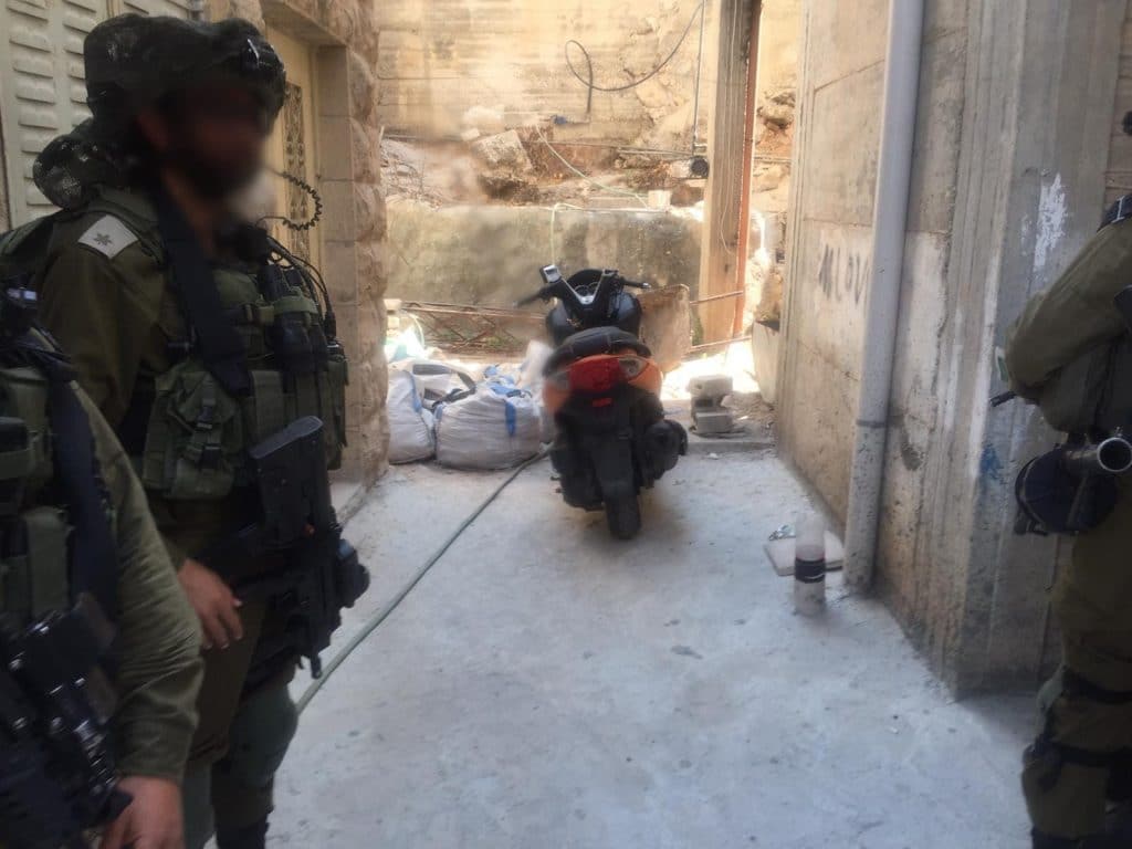 האופנוע שנגנב נמצא בבית ערבי בחברון