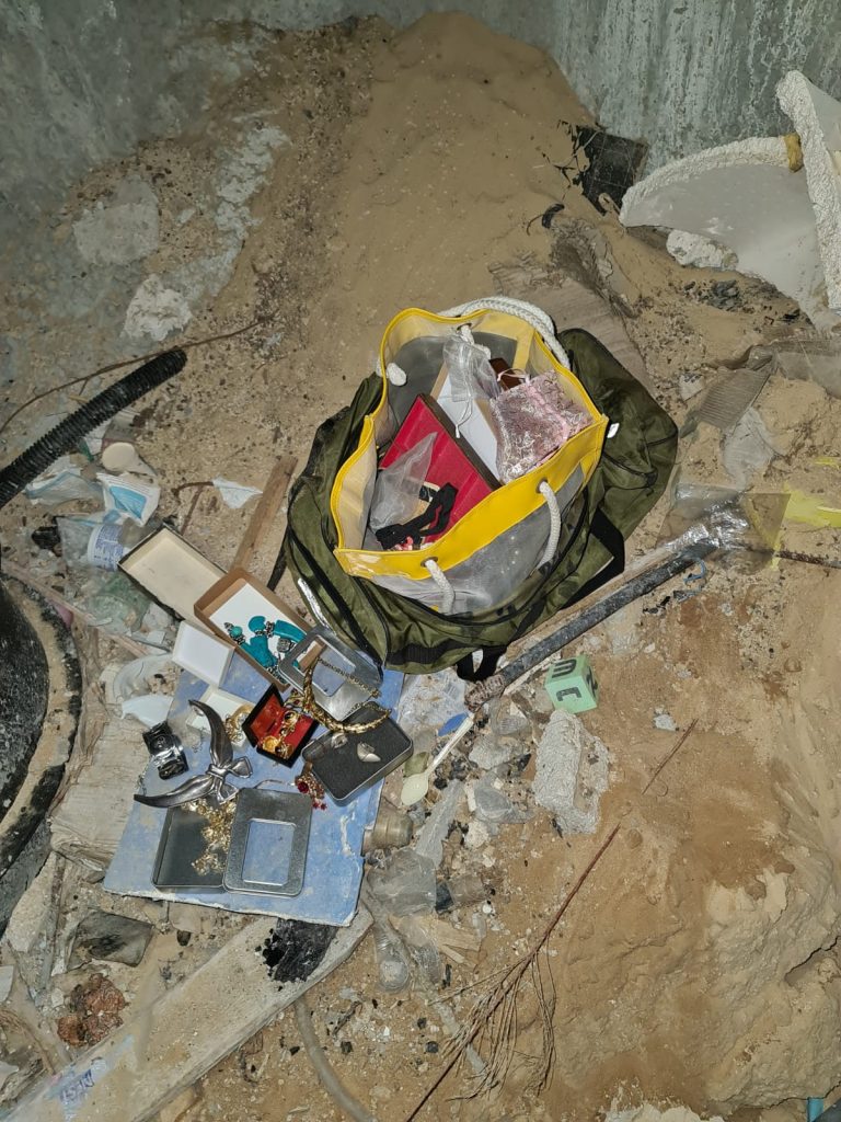 תיעוד: ערבים נעצרו לאחר גניבה סיטונאית של תכשיטים