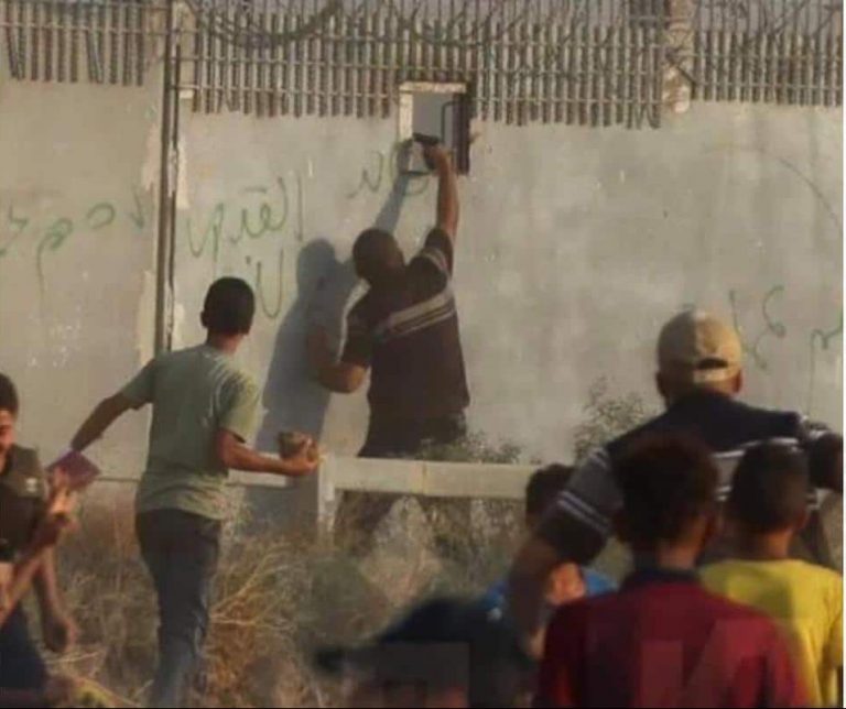 אירוע הירי בגבול הרצועה: המחבל הסתיר את הנשק ולא זוהה ע"י התצפית אירוע הירי בגבול הרצועה: המחבל הסתיר את הנשק ולא זוהה ע"י התצפית