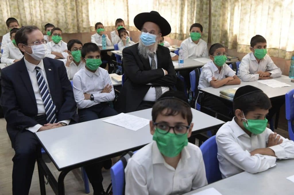 נשיא המדינה פתח את שנת הלימודים וביקר בבתי גדולי ישראל