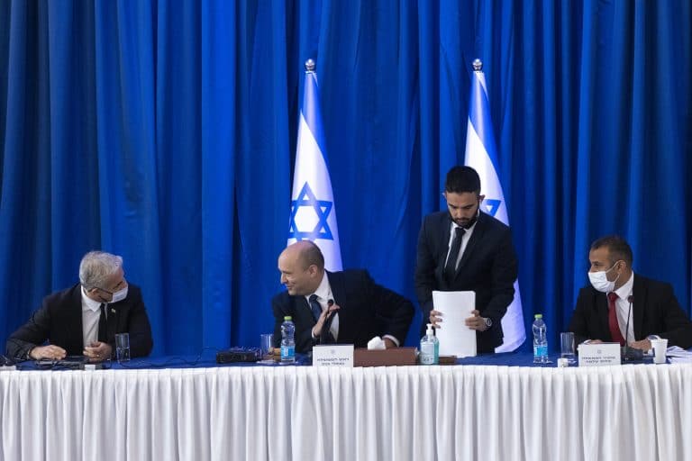 קרב הצעקות בדיון עם בנט: "משרד הבריאות בטענות מופרכות"