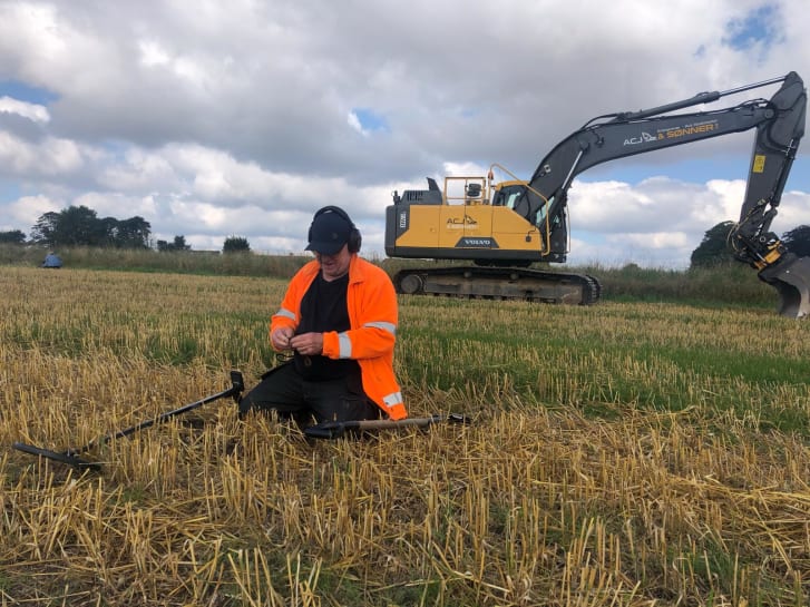 קפצה בחבל 3,000 קפיצות, וחפצים עתיקים בבטן תנין • חדשות ותמונות מהעולם