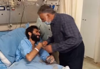 מחבל שבת רעב ו'זכה' לביקור מהוריו