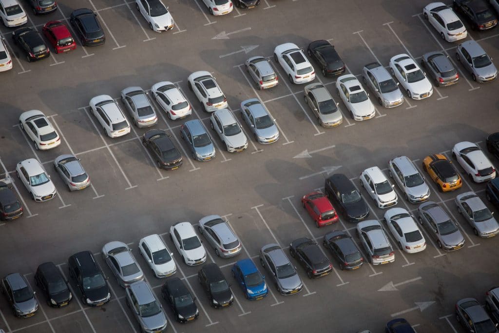 ועדת הכלכלה אישרה: יבוטל המחיר המרבי לשעת חניה