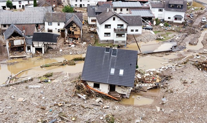 נוצרים ומוסלמים הסירו צלבי קרס: חדשות מהעולם היהודי