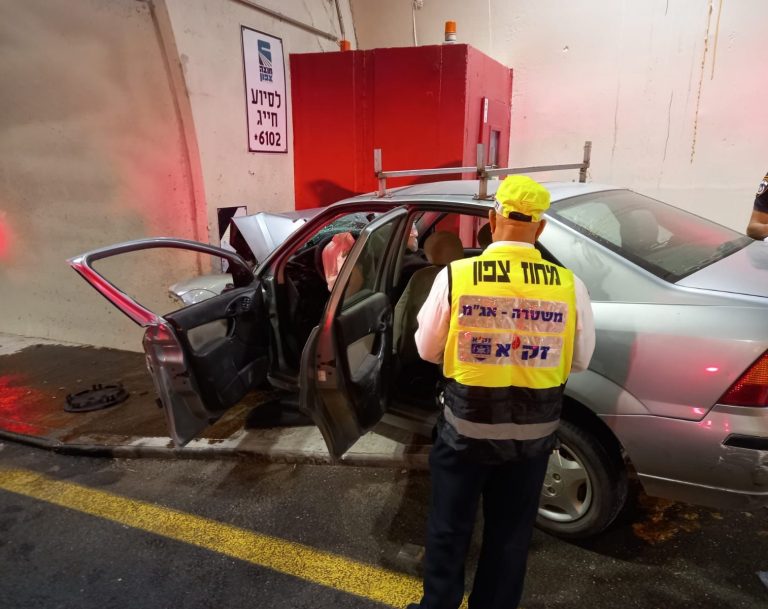 נהג רכב פרטי כבן 50 נהרג בתאונה עצמית בכביש 6