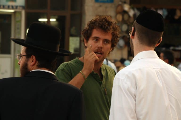 חרדי חילוני הסתה אלימות אנטישמיות תקיפה