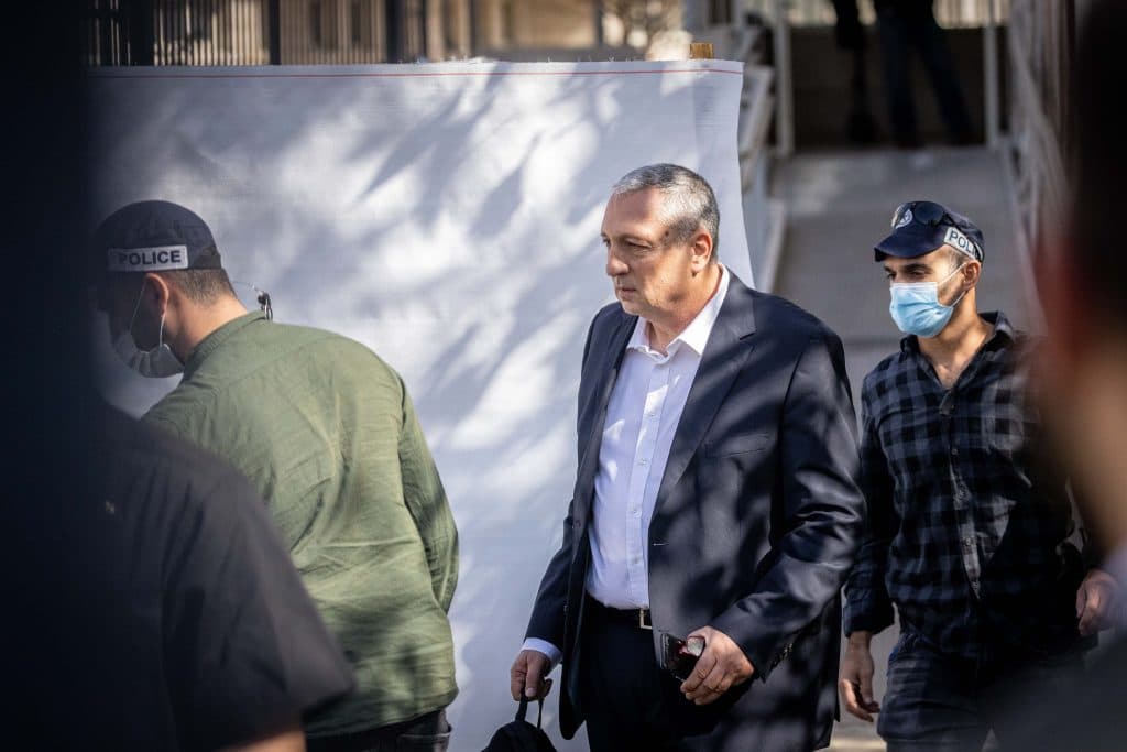 הפרקליטות הבהירה כי סעיף באישום נגד נתניהו מבוטל