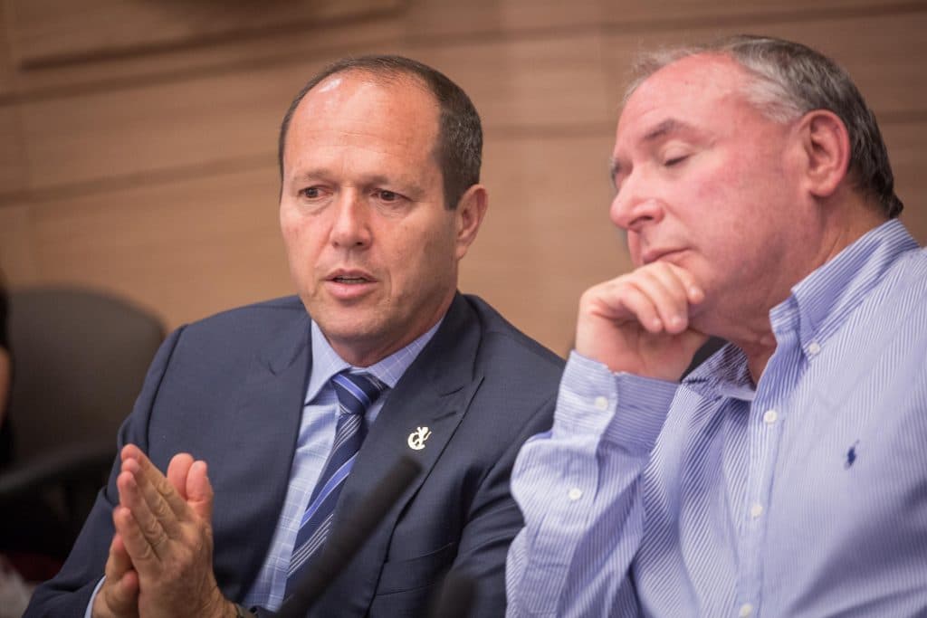 בין רפורמת החלב למהומות האופוזיציה וניסיונות הטיוח