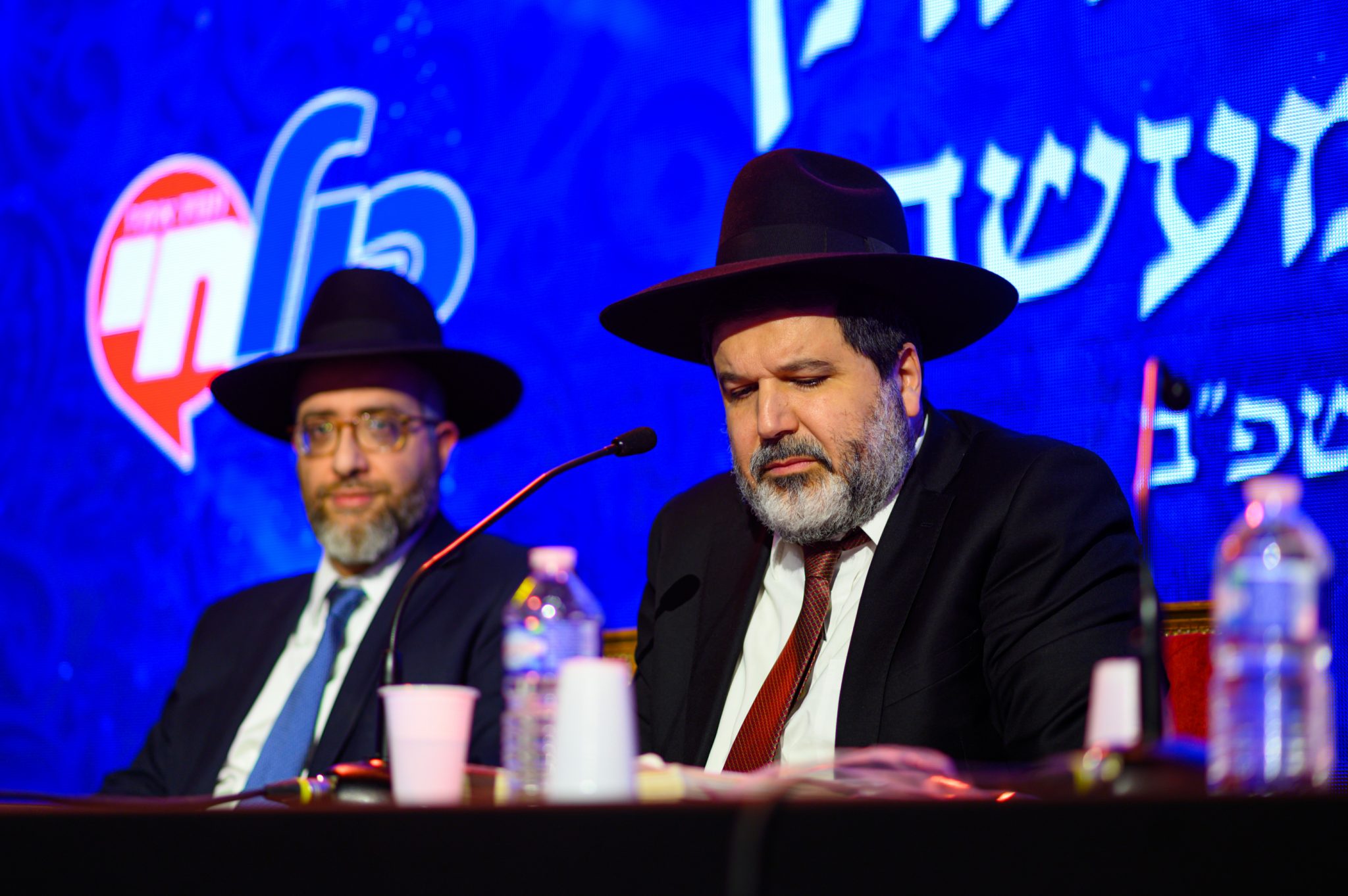 במעמד רב רושם: הרב שלמה קאהן הוכתר כחתן ההלכה של אירופה במעמד רב רושם: הרב שלמה קאהן הוכתר כחתן ההלכה של אירופה