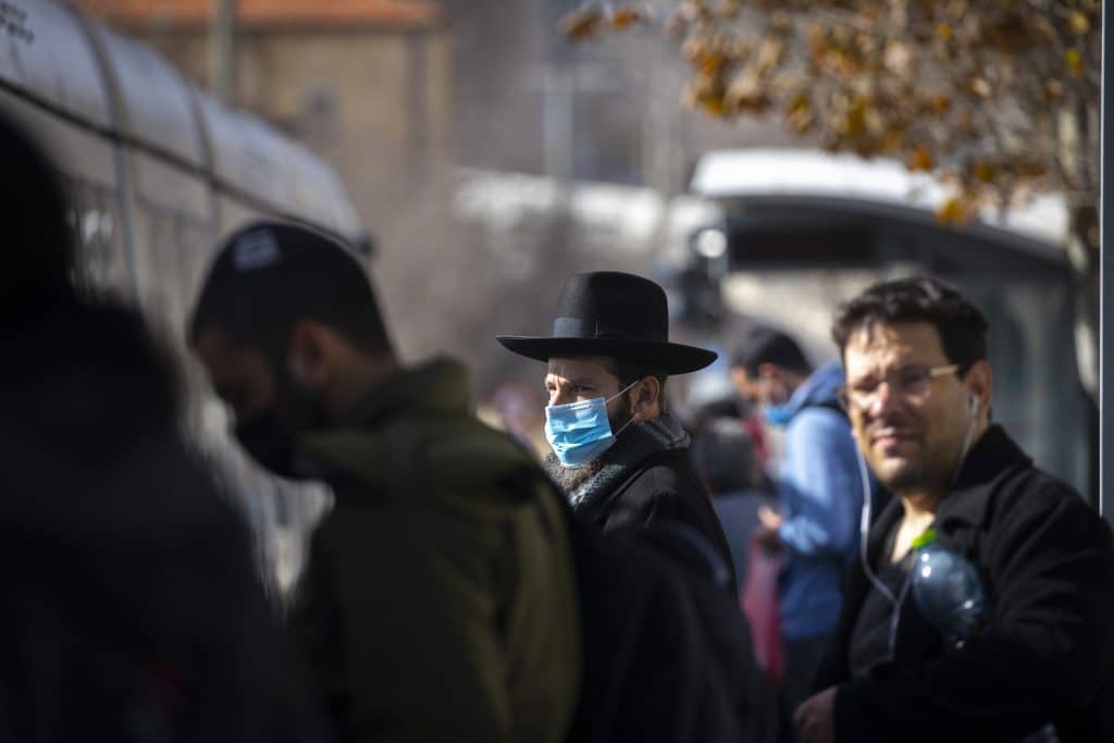 נחמן אש: ייתכן שנמליץ לעטות מסכות בחללים פתוחים