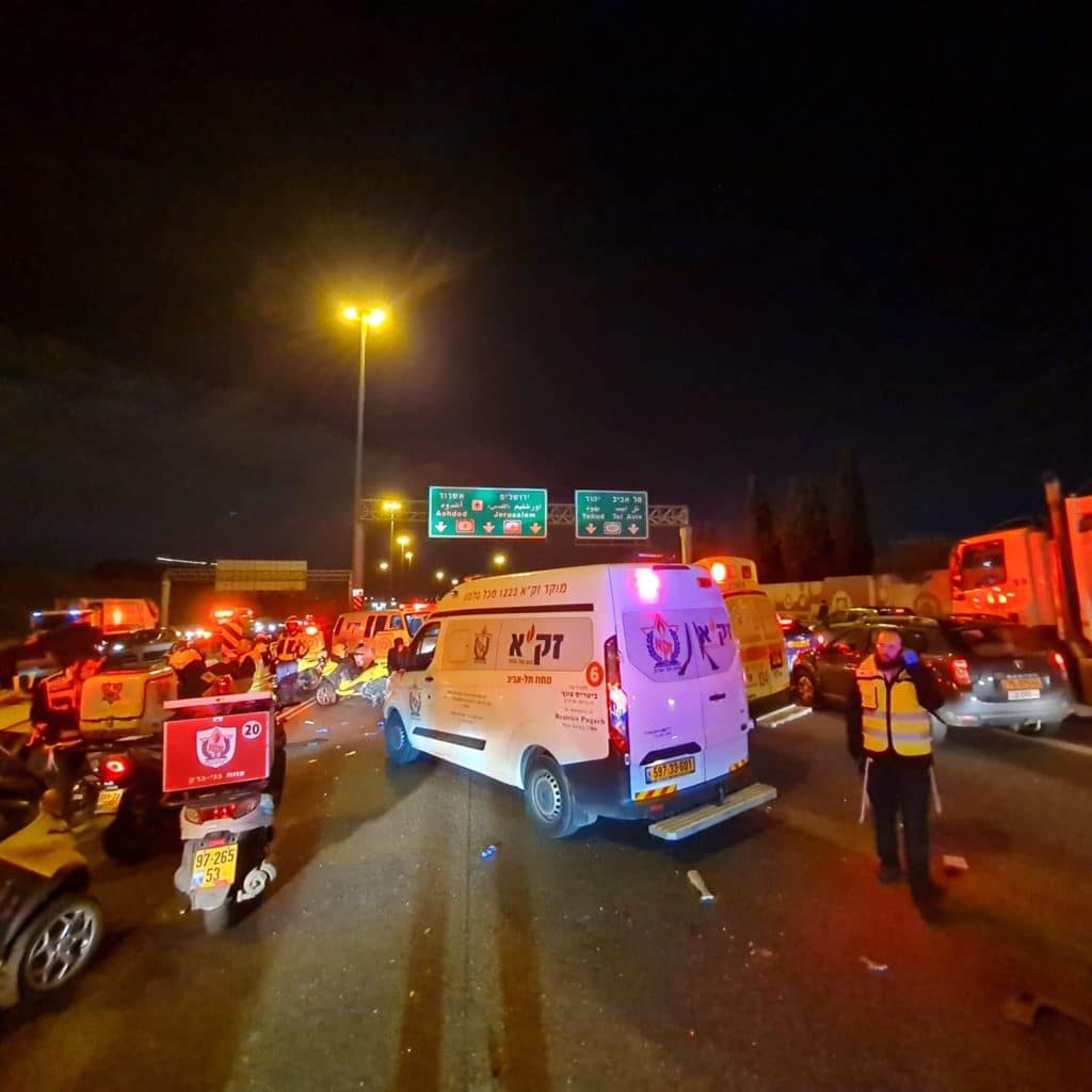 2 הרוגים ו-2 פצועים קשה בתאונה קטלנית במחלף מסובים