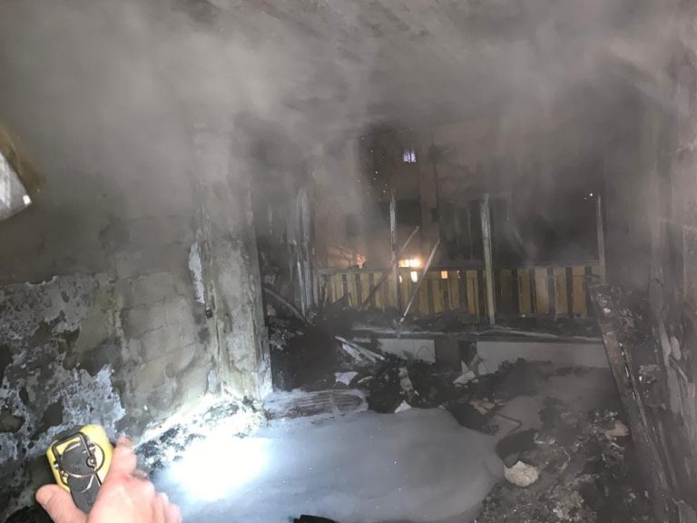 שריפה פרצה בדירה ברמלה: גבר אותר ללא רוח חיים