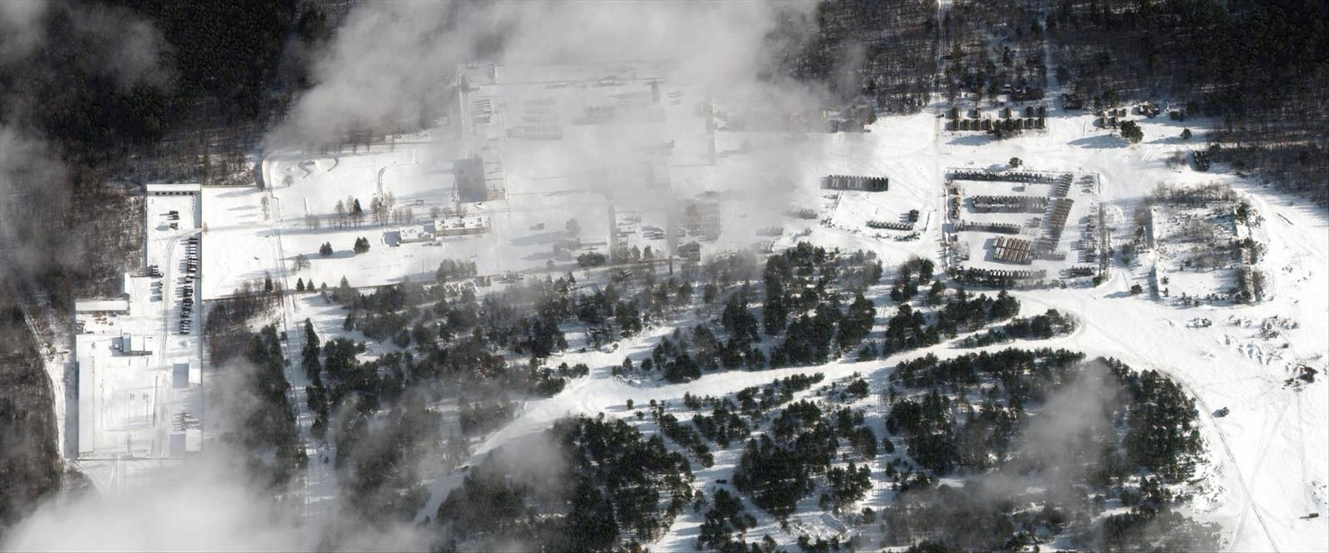 רוחות מלחמה: צילומי לווין מוכחים את הפריסה הרוסית בגבול אוקראינה רוחות מלחמה: צילומי לווין מוכחים את הפריסה הרוסית בגבול אוקראינה