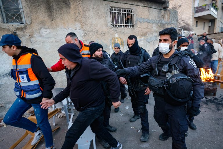 חשש במערכת הביטחון: המהומות ב'שמעון הצדיק' יזלגו להר הבית