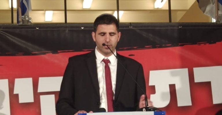 אלפים הפגינו בדרישה לוועדת חקירה ממלכתית בפרשת פגסוס