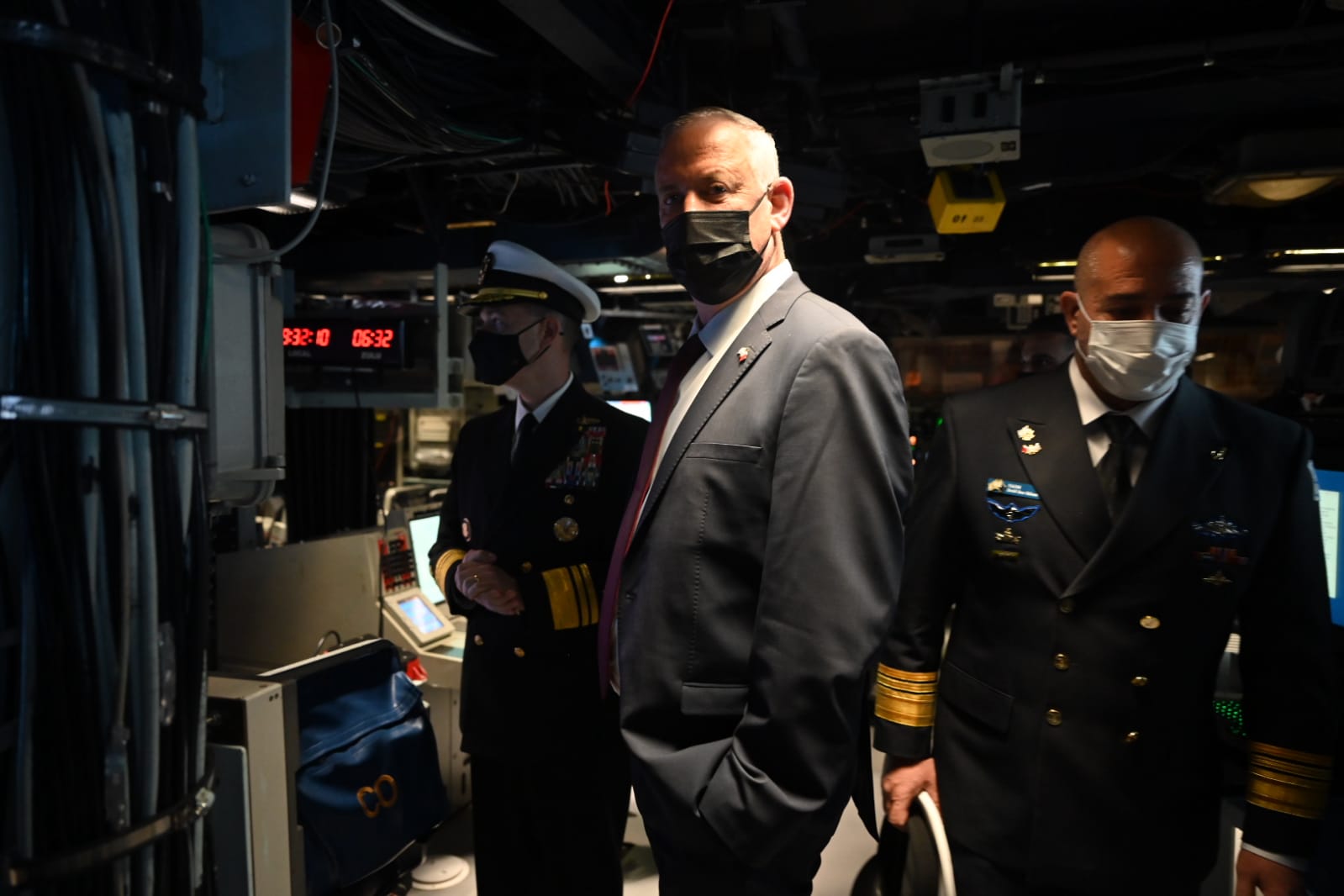 גנץ ביקר בצי החמישי האמריקני בבחריין: "אנו טובים יותר כשעובדים בשת"פ"