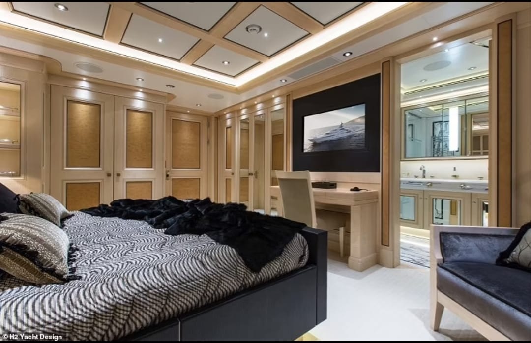 דיווח: היאכטה של פוטין "ברחה" מגרמניה לפני סיום השיפוצים דיווח: היאכטה של פוטין "ברחה" מגרמניה לפני סיום השיפוצים