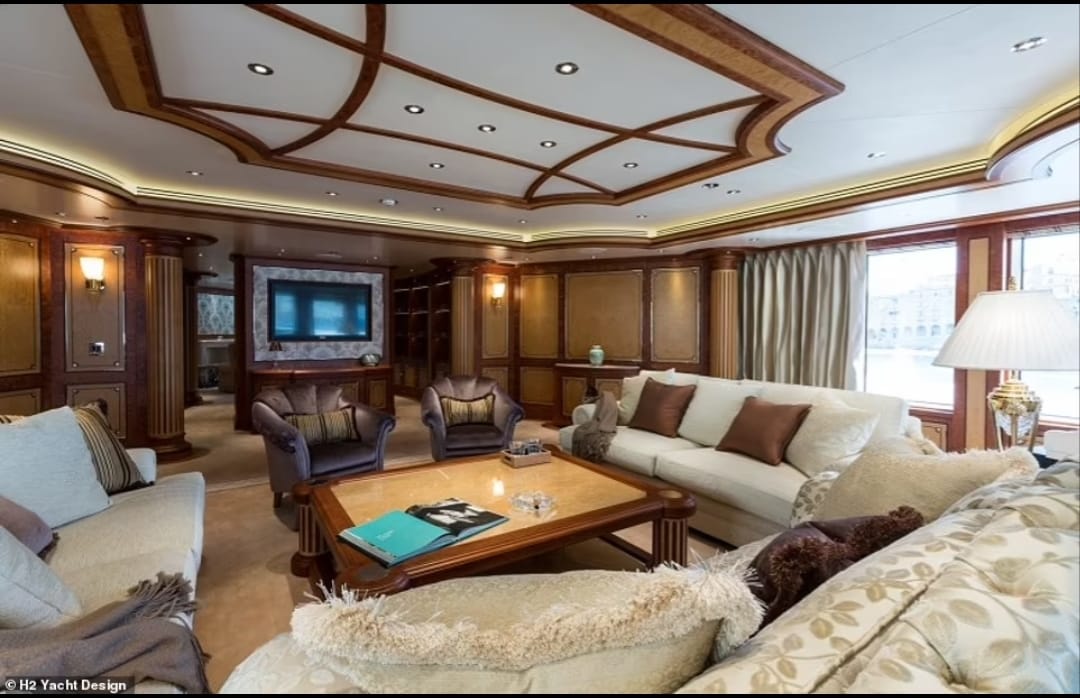 דיווח: היאכטה של פוטין "ברחה" מגרמניה לפני סיום השיפוצים דיווח: היאכטה של פוטין "ברחה" מגרמניה לפני סיום השיפוצים