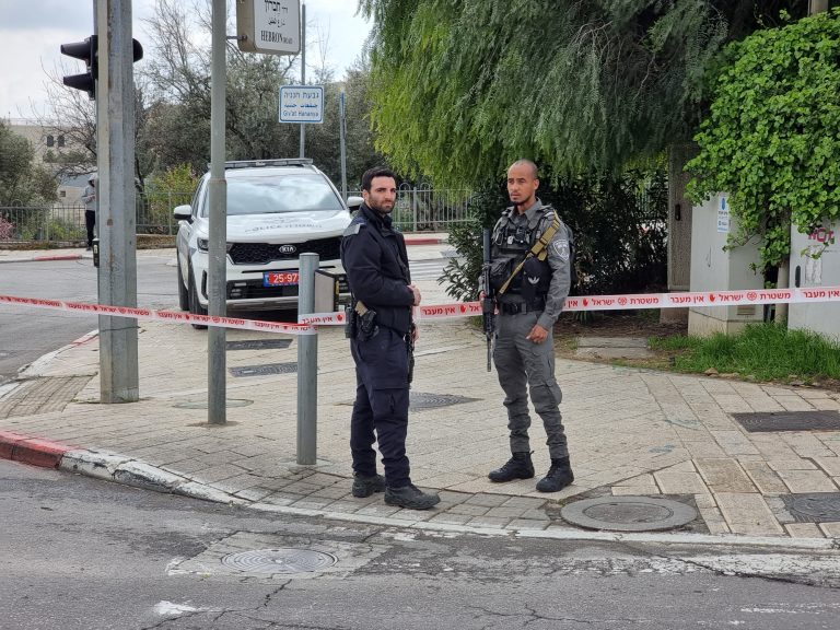 פיגוע דקירה בירושלים: אזרח נפצע קל