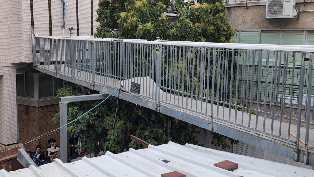 יתמות נוראה: בית מרן זצ"ל לפני ההלוויה