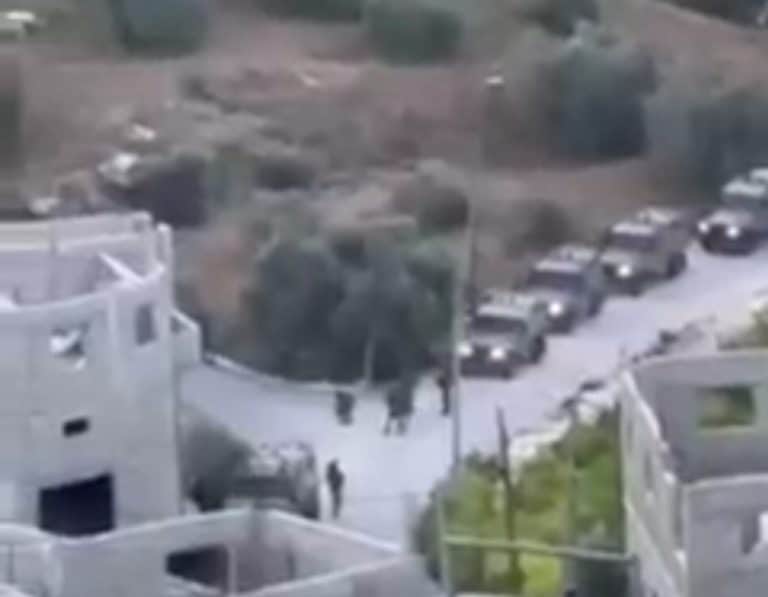 לפנות בוקר בכפר של המחבל – שניים מקרובי משפחתו נעצרו