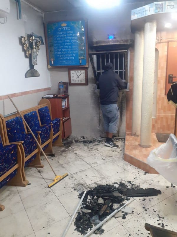 בית כנסת הוצת הלילה ברמלה