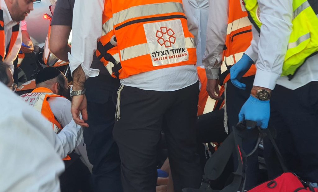 אלעד: בן 8 נפצע קשה בתאונת דרכים