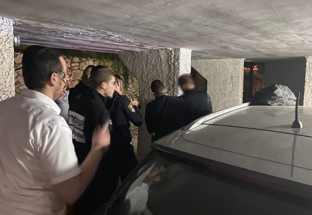 שני חשודים נעצרו לאחר שניסו לפרוץ לדירות בני ברק