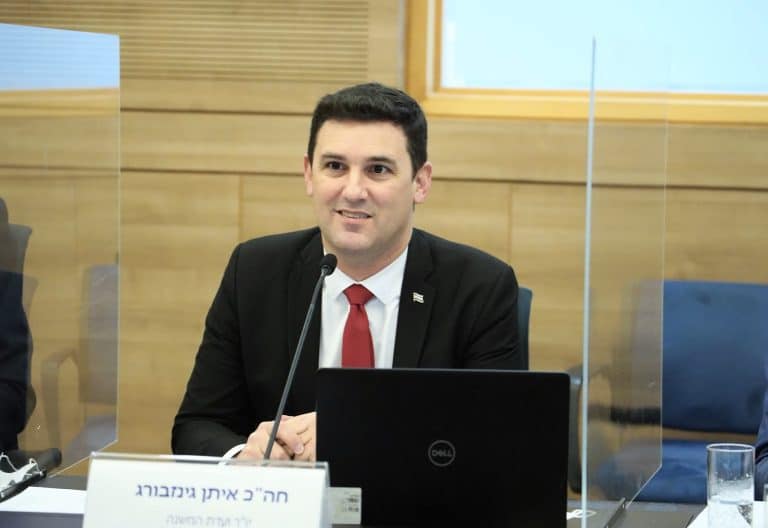 התפרקות בכחול לבן? גם איתן גינזבורג עוזב את גנץ