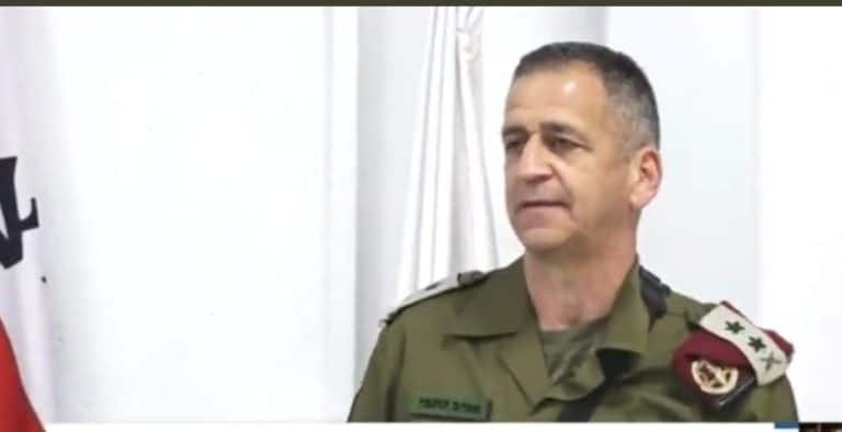 בושה: הרמטכ"ל נכנס עם מצלמות לסעודת שבת