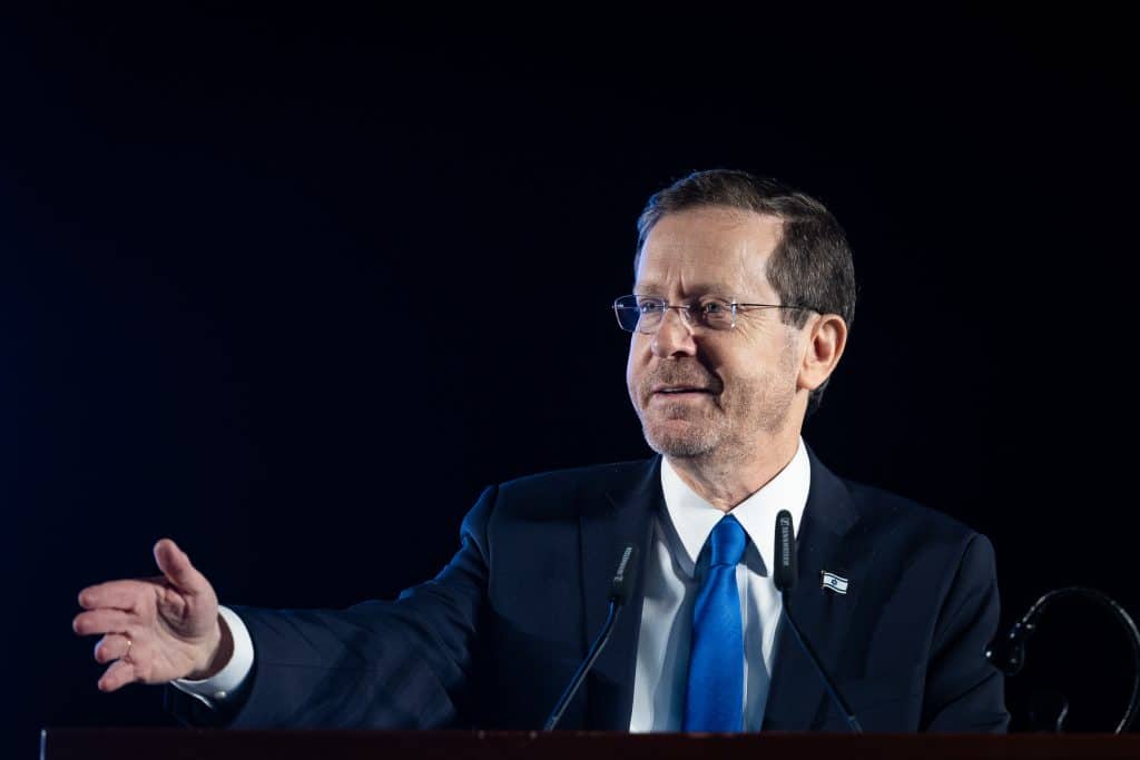 לפיד הנחה: "לגבש סל כלים" בעקבות החלטת רוסיה לפיד הנחה: "לגבש סל כלים" בעקבות החלטת רוסיה