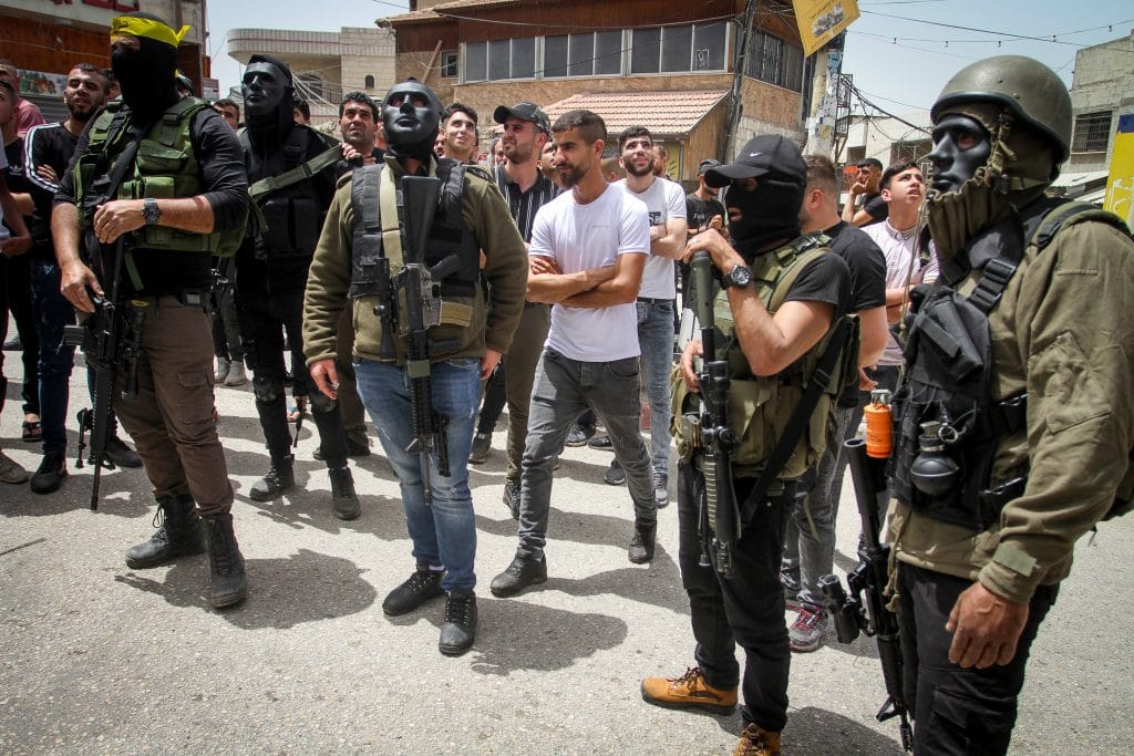 עיתונאית בכירה ב'אל ג'זירה' נהרגה מירי בג'נין