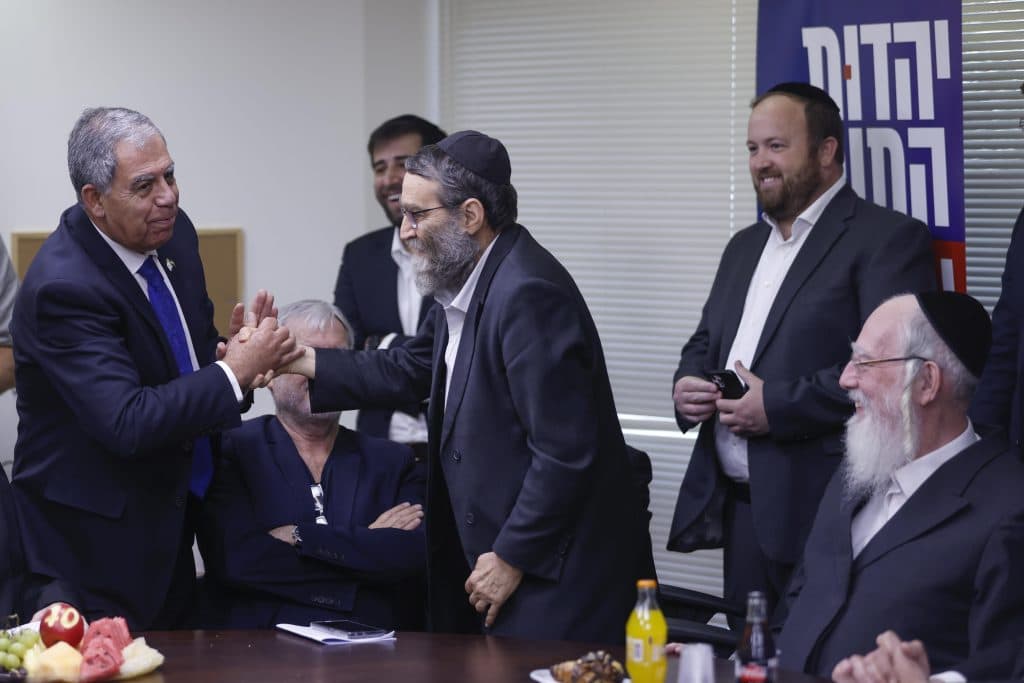 גולדקנופף בראיון: "גנץ שותף ראוי, עם לפיד לא נשב"