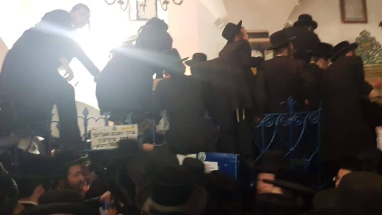 מתווה מירון קרס: המונים פרצו לציון, אלפים נחסמו בחניונים