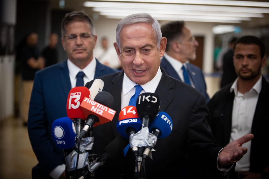 "חוק נתניהו" בדרך להיקבר בעקבות התנגדות מיקי לוי