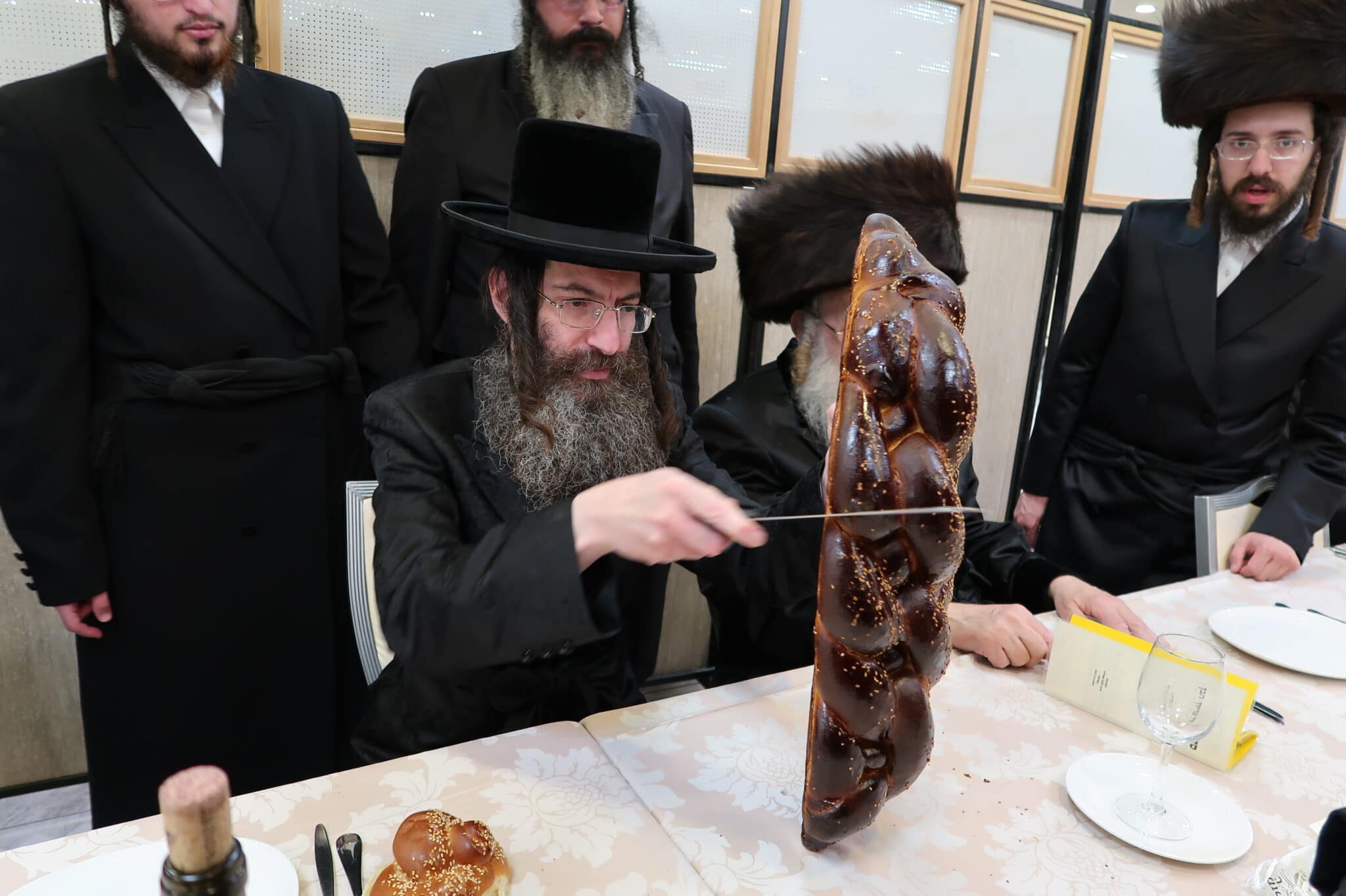 האדמו"ר מקליוולנד פדה את הבנש"ק לבית קאמרנא רימנוב