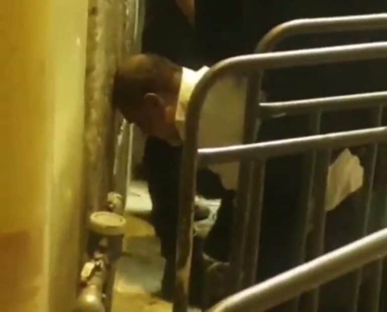 תקרית בהר הבית: בכיר במועצת השורא נעצר והוכה
