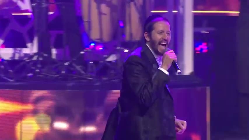 שלומי גרטנר מבצע "מחרוזת יוסי גרין" עם כל הלהיטים