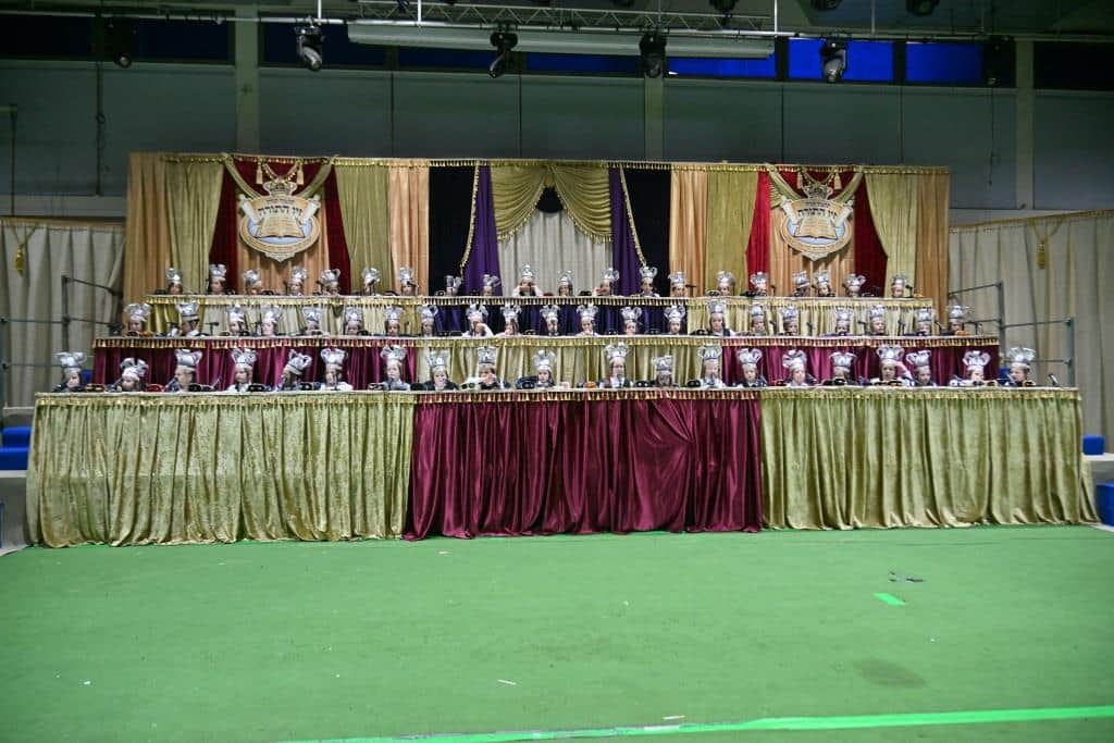 ילדי כיתה ג' בת"ת 'זיו התורה' חגגו את סיום חמשה חומשי תורה