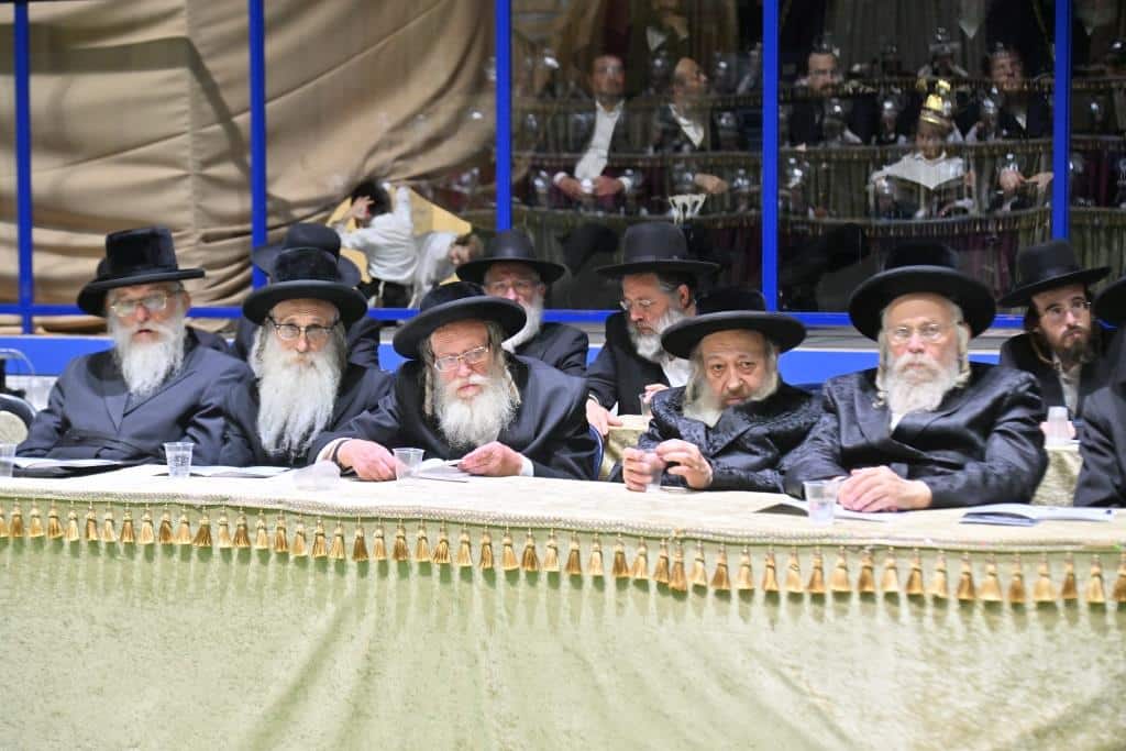 ילדי כיתה ג' בת"ת 'זיו התורה' חגגו את סיום חמשה חומשי תורה