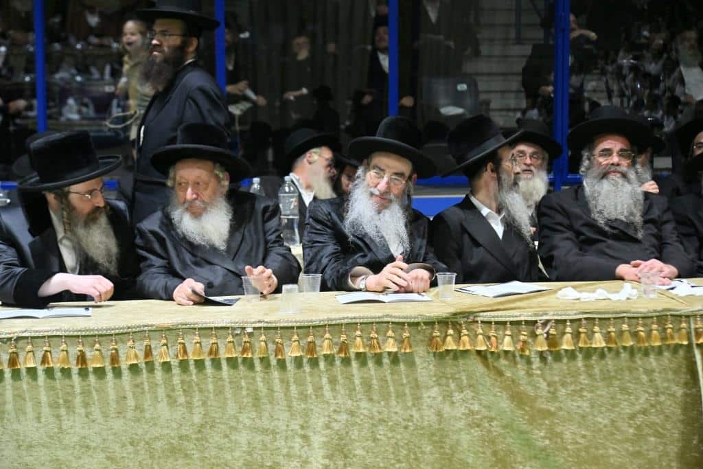 ילדי כיתה ג' בת"ת 'זיו התורה' חגגו את סיום חמשה חומשי תורה